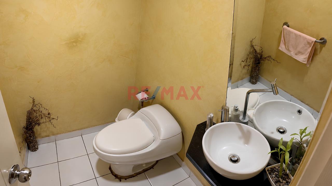 Se Vende Cómodo Y Funcional Departamento En Primer Piso Con Terraza Y Vista Al Jardin De Las Areas Comunes — foto 5
