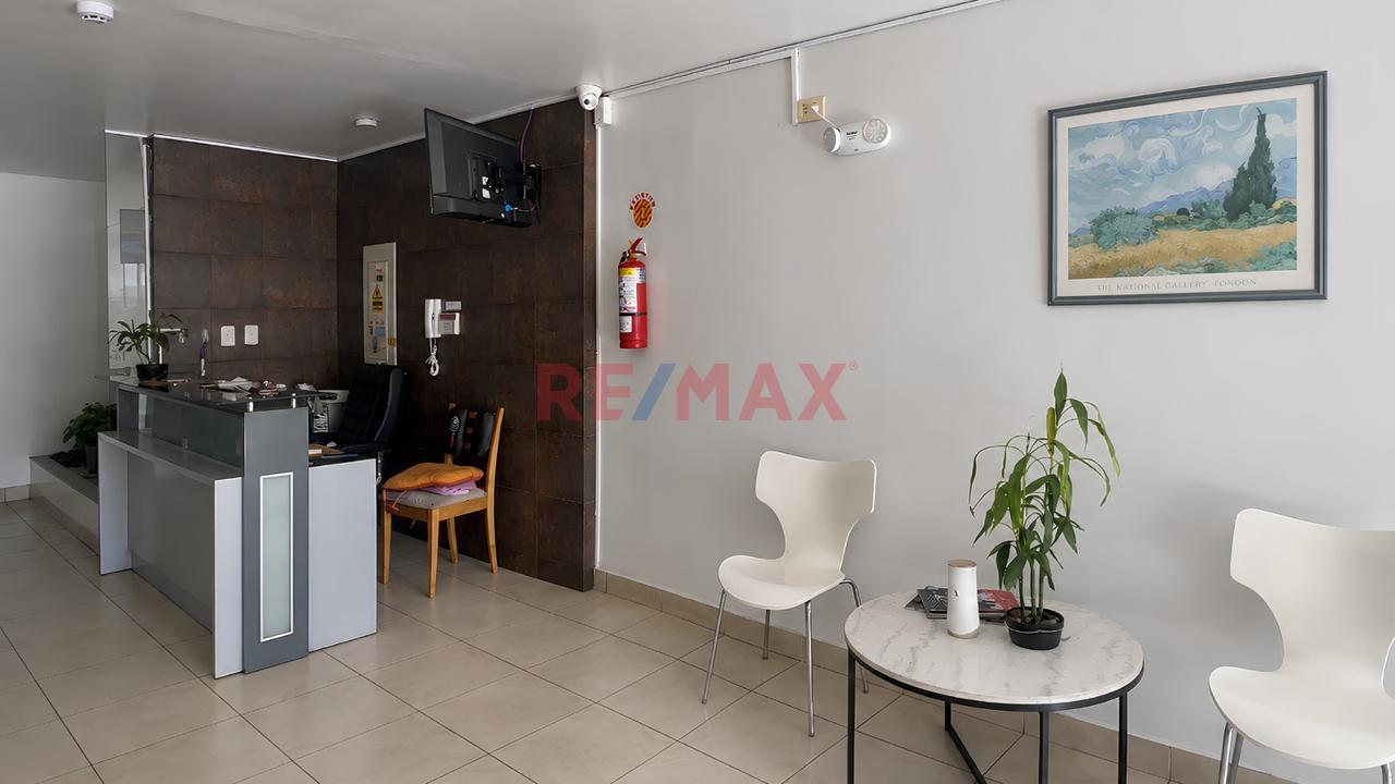 Se Vende Cómodo Y Funcional Departamento En Primer Piso Con Terraza Y Vista Al Jardin De Las Areas Comunes — foto 3