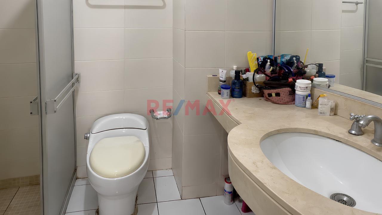 Se Vende Cómodo Y Funcional Departamento En Primer Piso Con Terraza Y Vista Al Jardin De Las Areas Comunes — foto 9