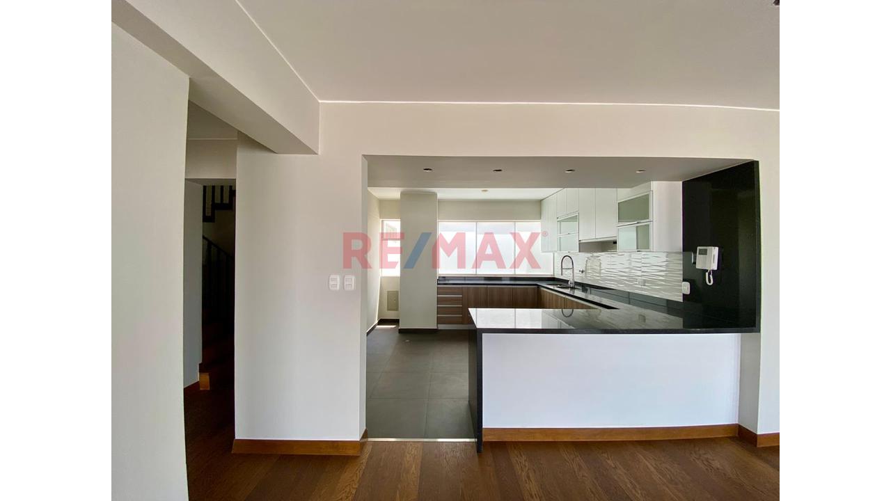Exclusivo Dúplex Con Espectacular Vista A La Huaca Pucllana - Miraflores — foto 5