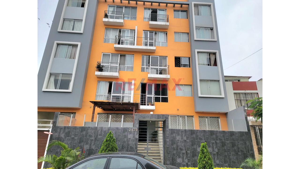 Alquiler Departamento ✨Cercado De Lima 🛋️ Amoblado | 🏠 1Er Piso | 2 Dormitorios | 2 Baños — foto 2