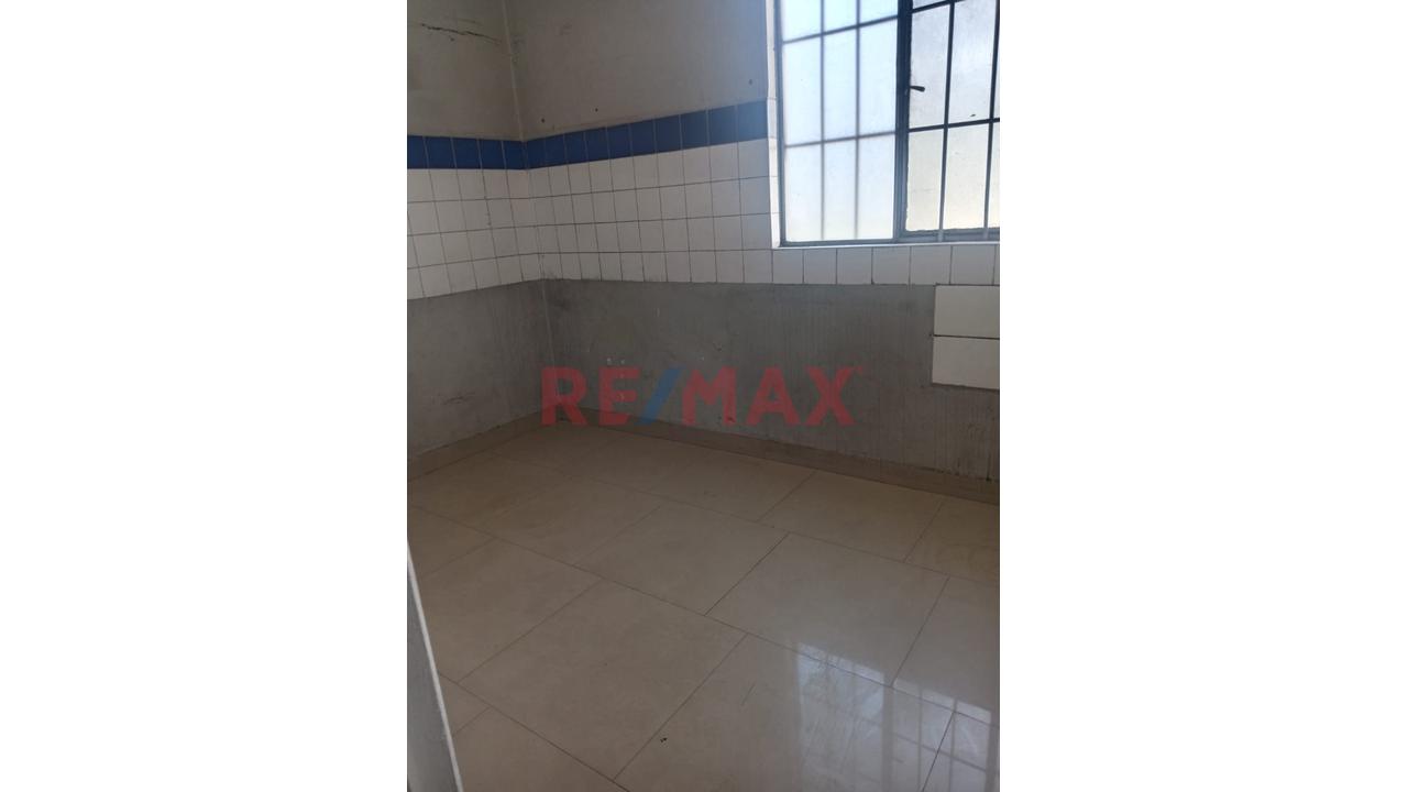 🔥 ¡Local Comercial En Alquiler – Ubicación Estratégica! 🔥 - 3