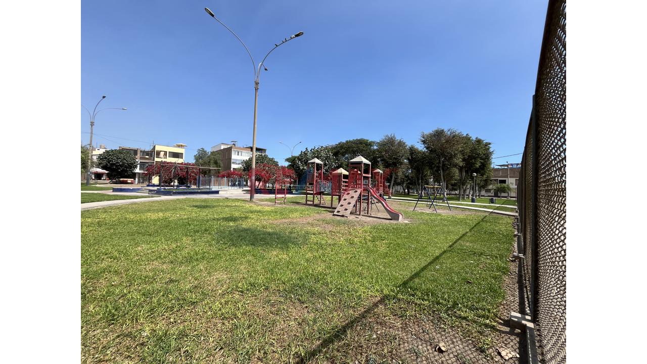 Venta De Casa Como Terreno 160M2 - Urb. Las Viñas De Surco - Callao - 12