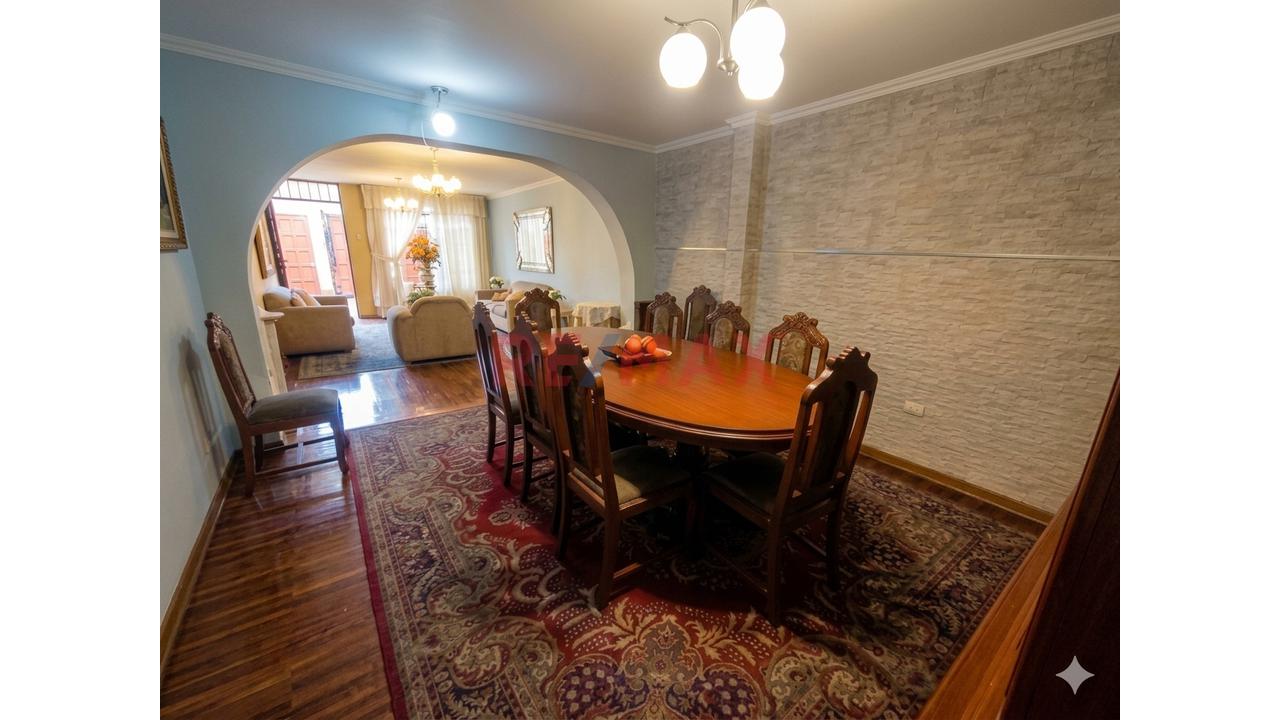 Hermosa Casa De 3 Pisos En Venta Cerca A Parque - Urb. Santa Leonor, Chorrillos — foto 5