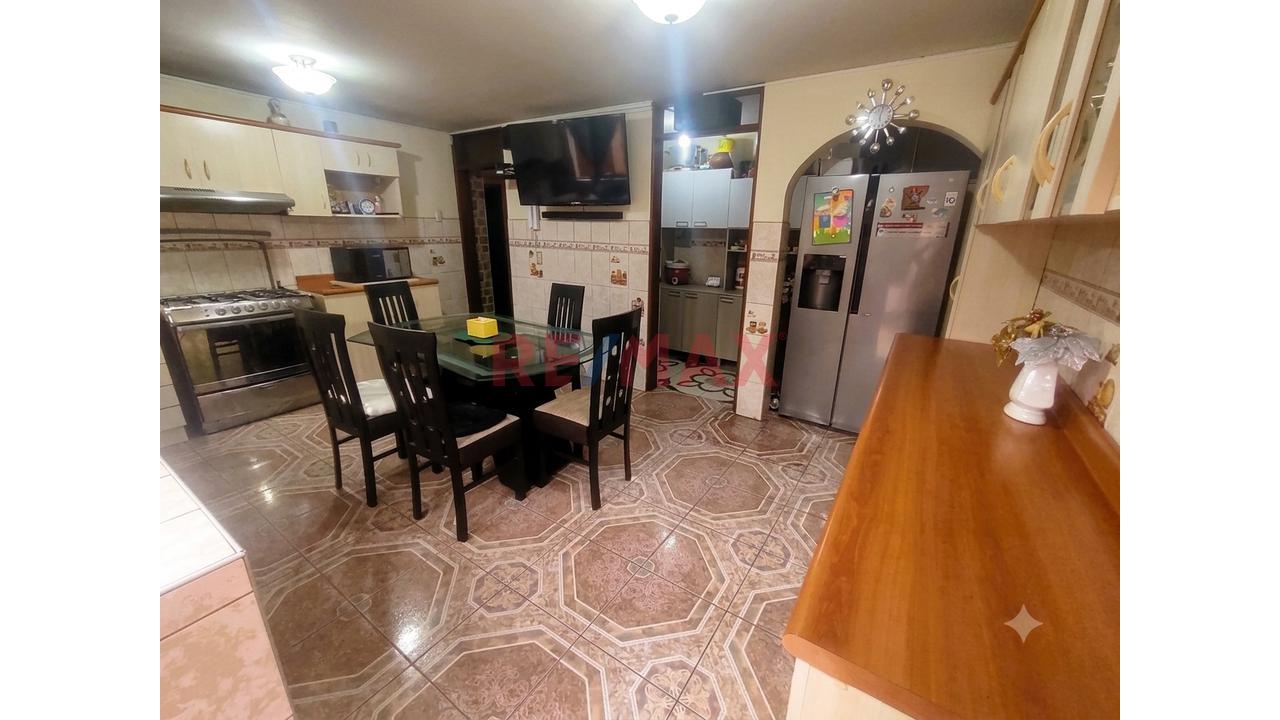Hermosa Casa De 3 Pisos En Venta Cerca A Parque - Urb. Santa Leonor, Chorrillos — foto 15