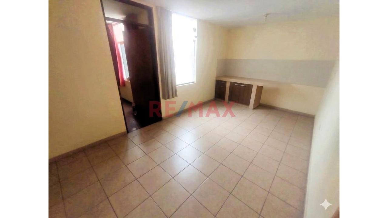 Hermosa Casa De 3 Pisos En Venta Cerca A Parque - Urb. Santa Leonor, Chorrillos — foto 11