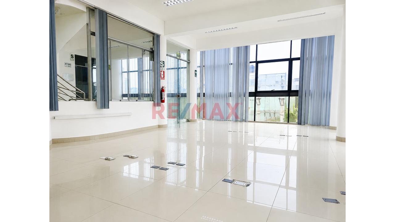 Oficina Moderna 60 M² En Lince – Ubicación Estratégica Cerca A Javier Prado - 13