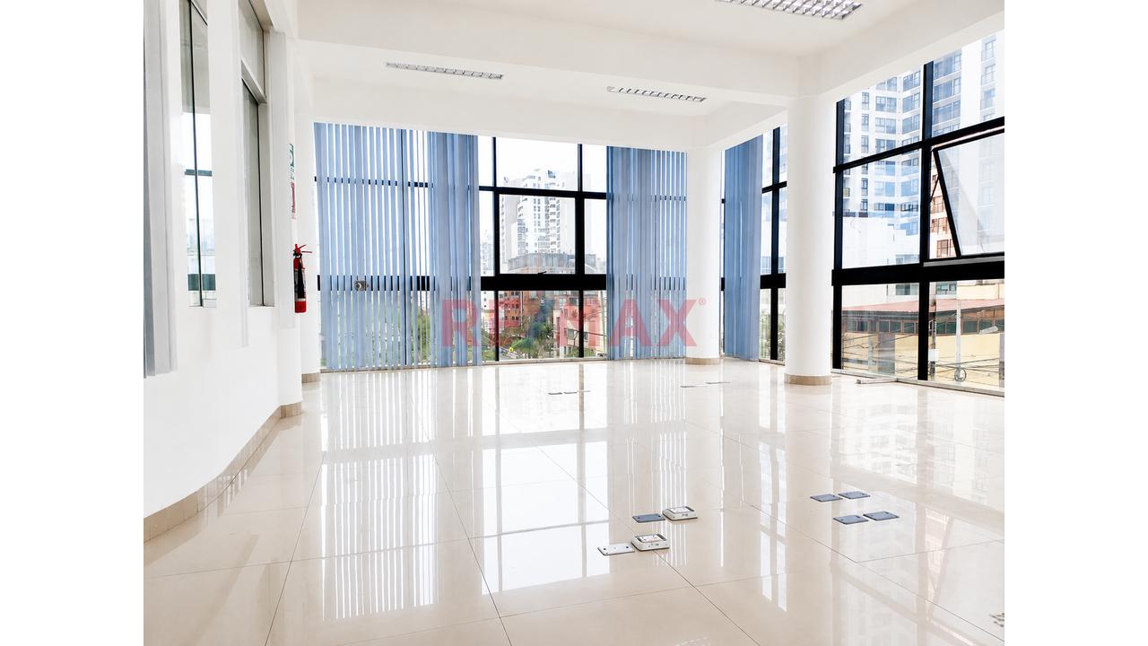 Oficina Moderna 60 M² En Lince – Ubicación Estratégica Cerca A Javier Prado - 11
