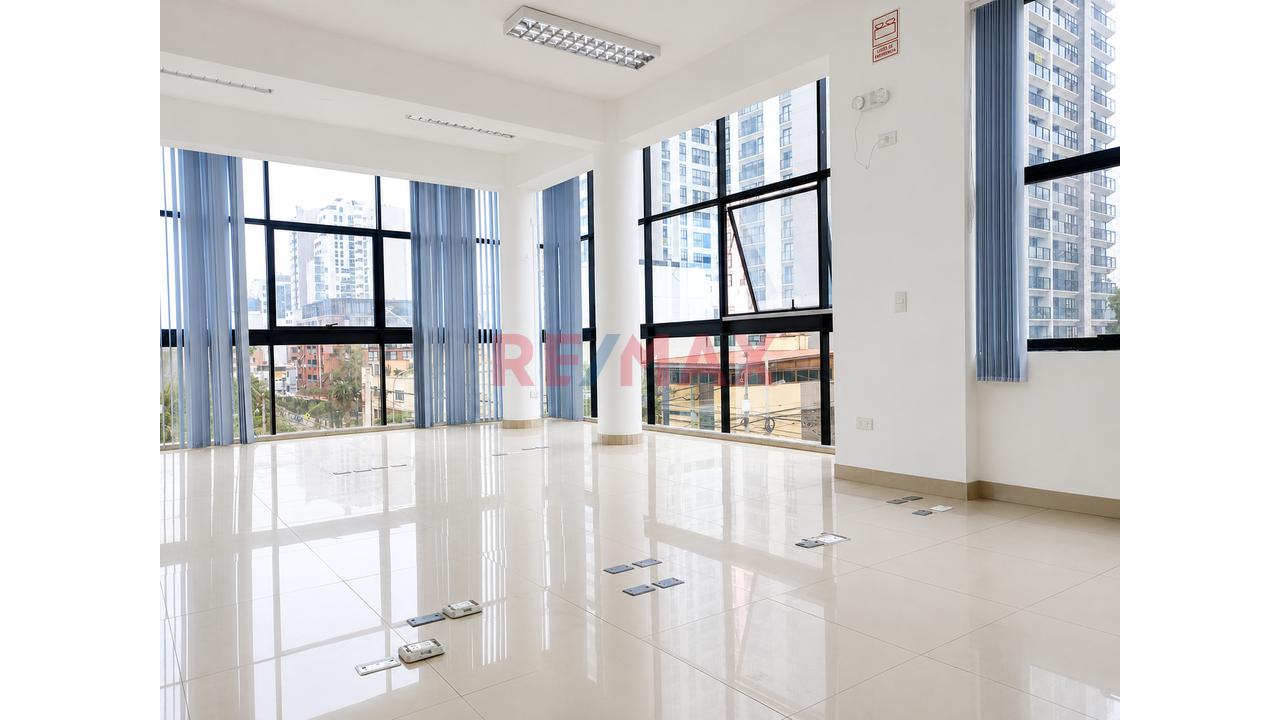 Oficina Moderna 60 M² En Lince – Ubicación Estratégica Cerca A Javier Prado - 12