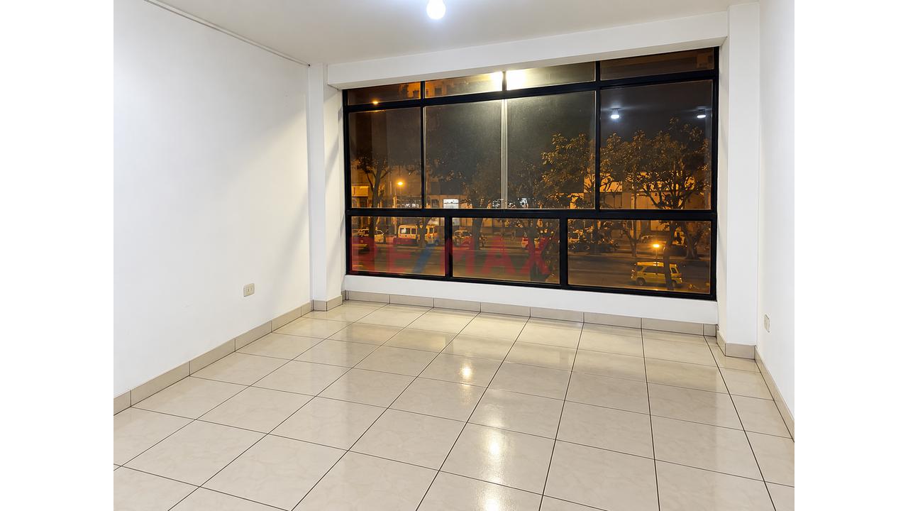 Local Comercial En Alquiler – Comas | S/ 1,400 - 4