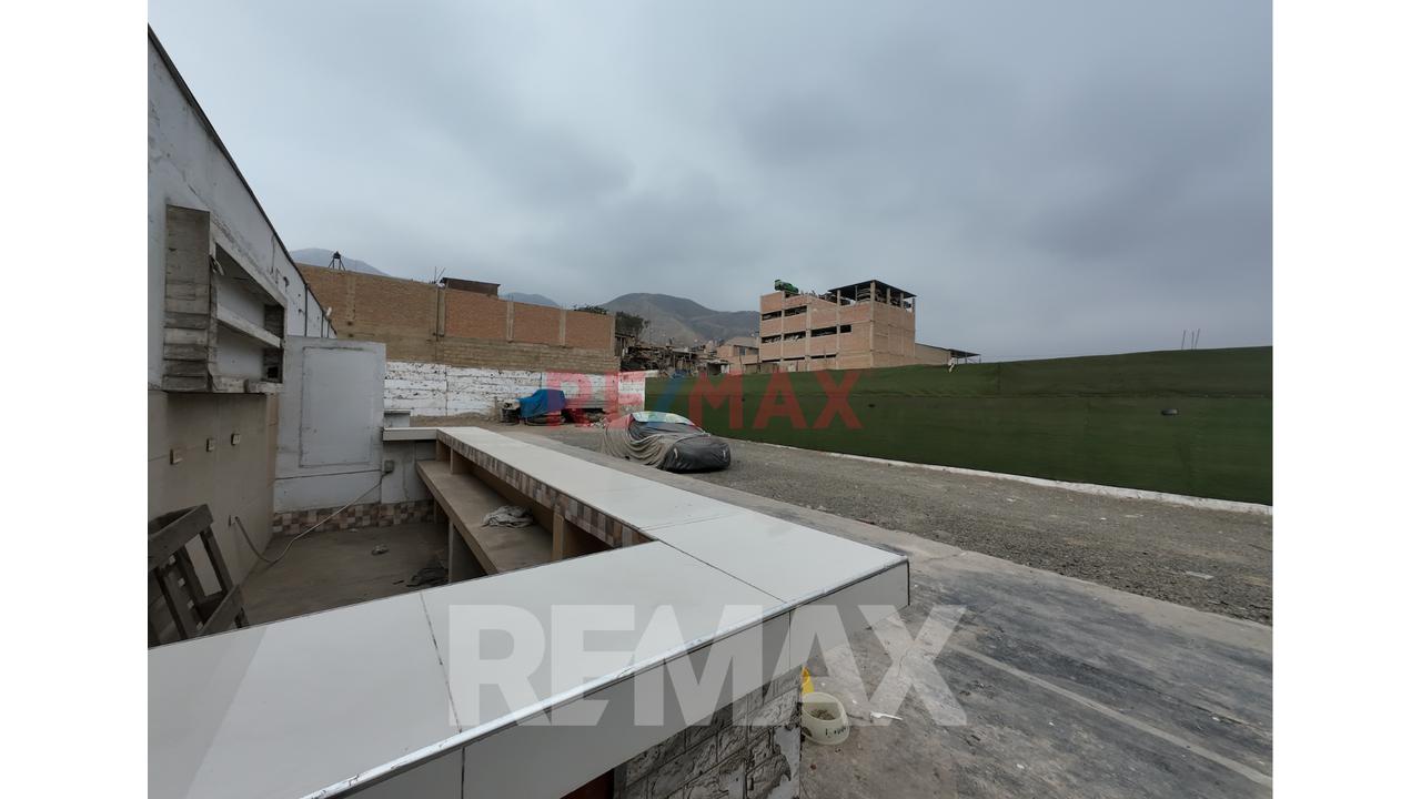 Se Vende Local Comercial En Avenida Victor Malasquez - 1000M2 - 10