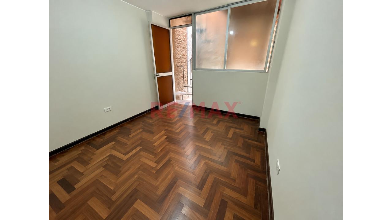 Venta Casa De 3 Pisos Con Terraza En Bellavista – Us$114,000 - 8