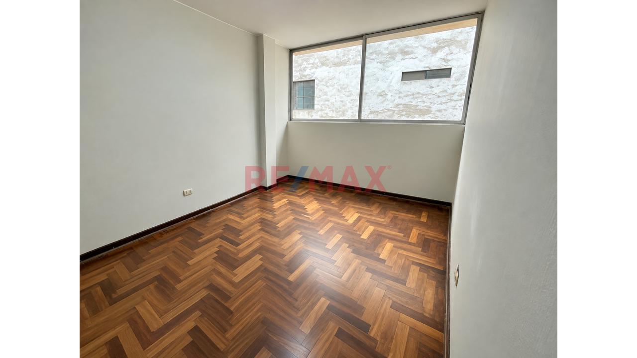 Venta Casa De 3 Pisos Con Terraza En Bellavista – Us$114,000 - 9