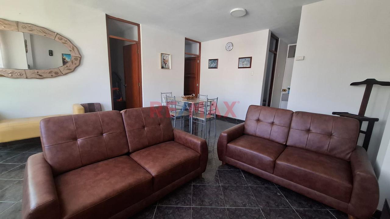 Departamento Amoblado En Alquiler En Tercer Piso En Urbanización Santa Elena Calle Venus - Chiclayo Frente Al Estadio Elías Aguirre — foto 2