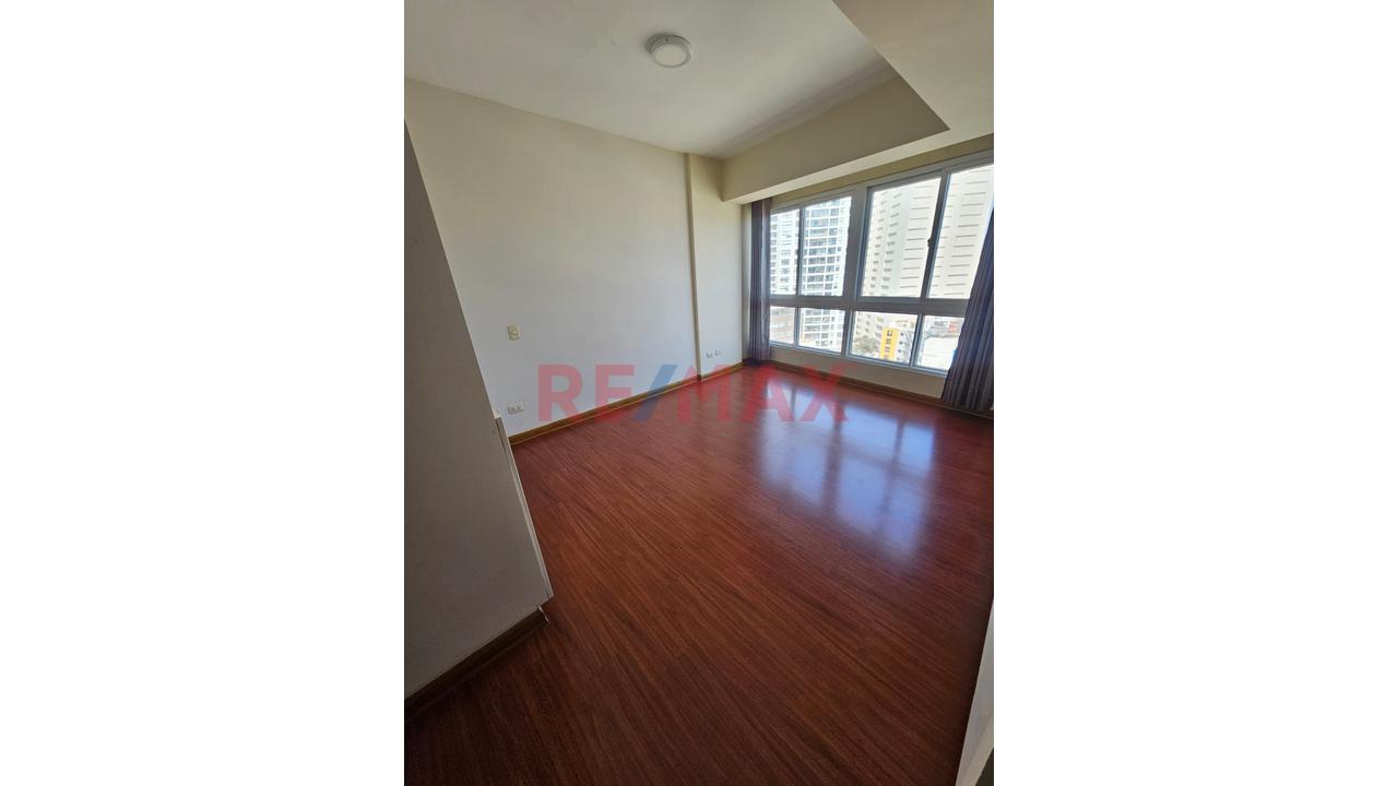 Vendo Departamento En Piso 13: Vista Panorámica, Cochera Y A Pasos Del Real Plaza Salaverry — foto 5