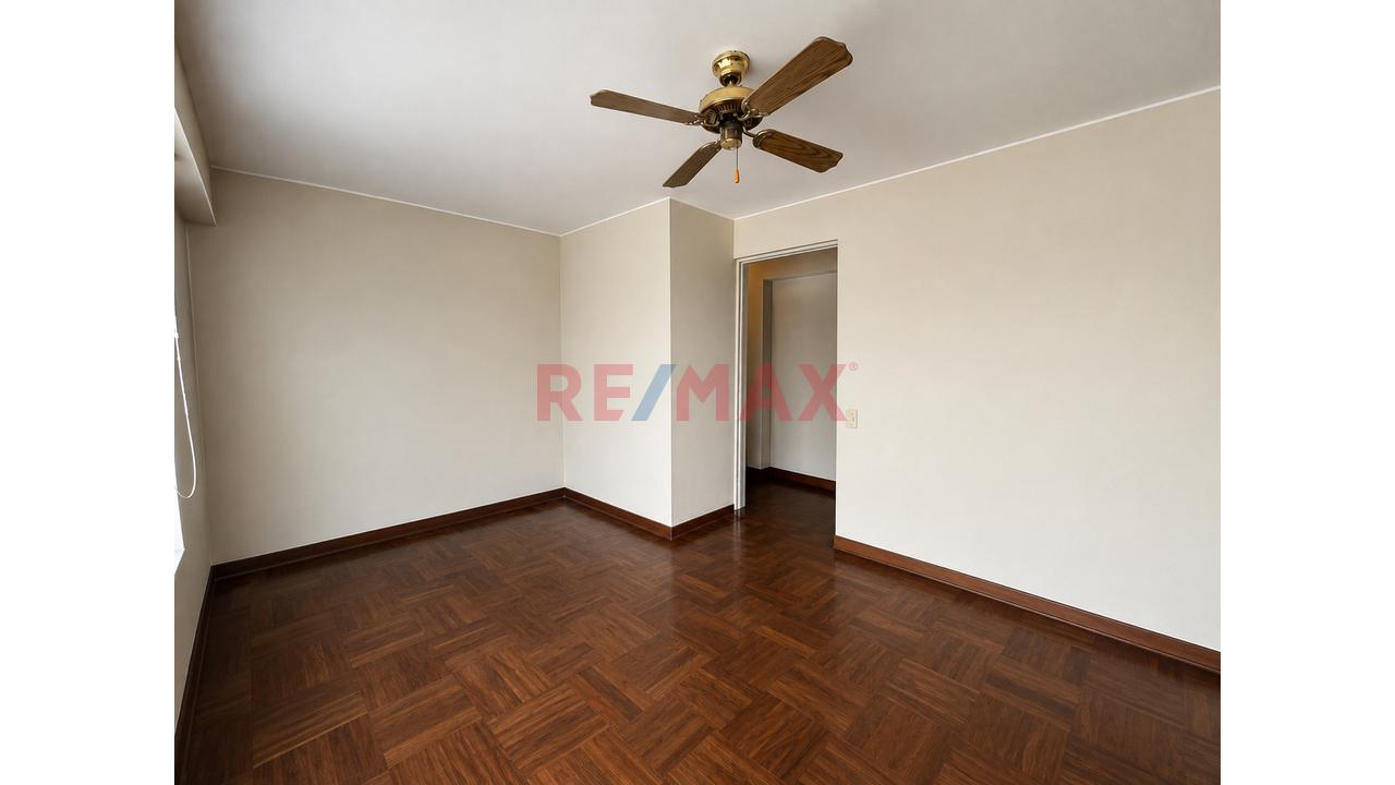 Departamento En Venta San Isidro - Frente Embajada De Chile / 2 Depas En 1 — foto 12