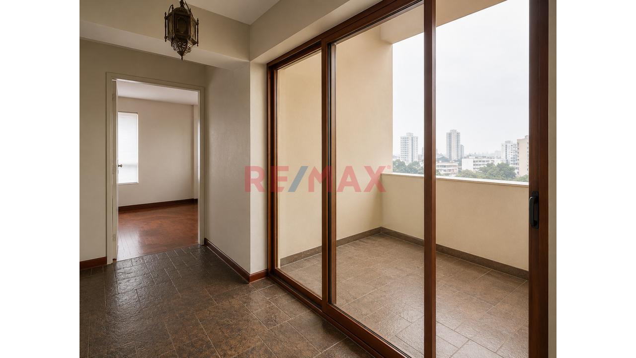 Departamento En Venta San Isidro - Frente Embajada De Chile / 2 Depas En 1 — foto 15