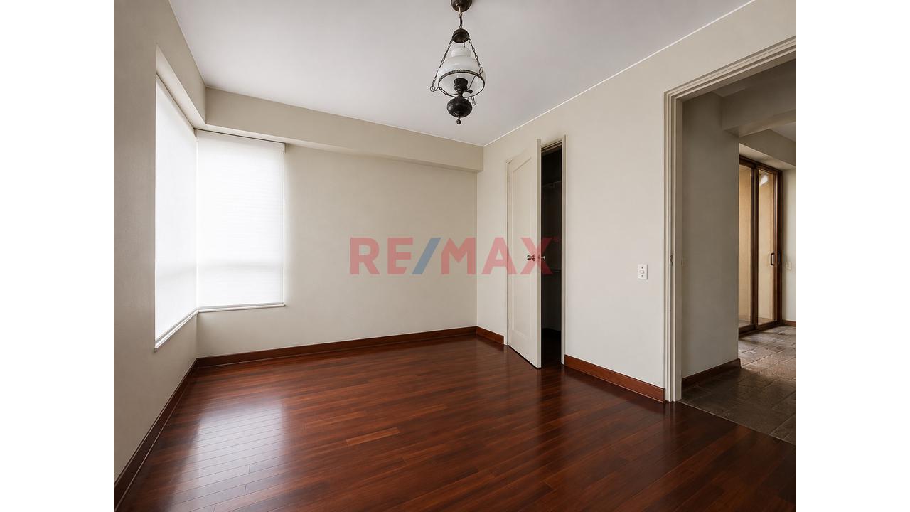 Departamento En Venta San Isidro - Frente Embajada De Chile / 2 Depas En 1 — foto 13