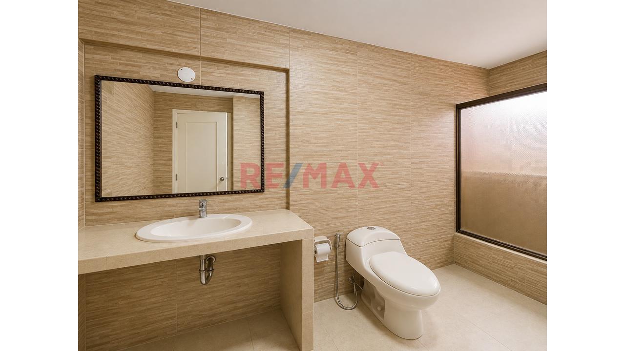 Departamento En Venta San Isidro - Frente Embajada De Chile / 2 Depas En 1 — foto 14