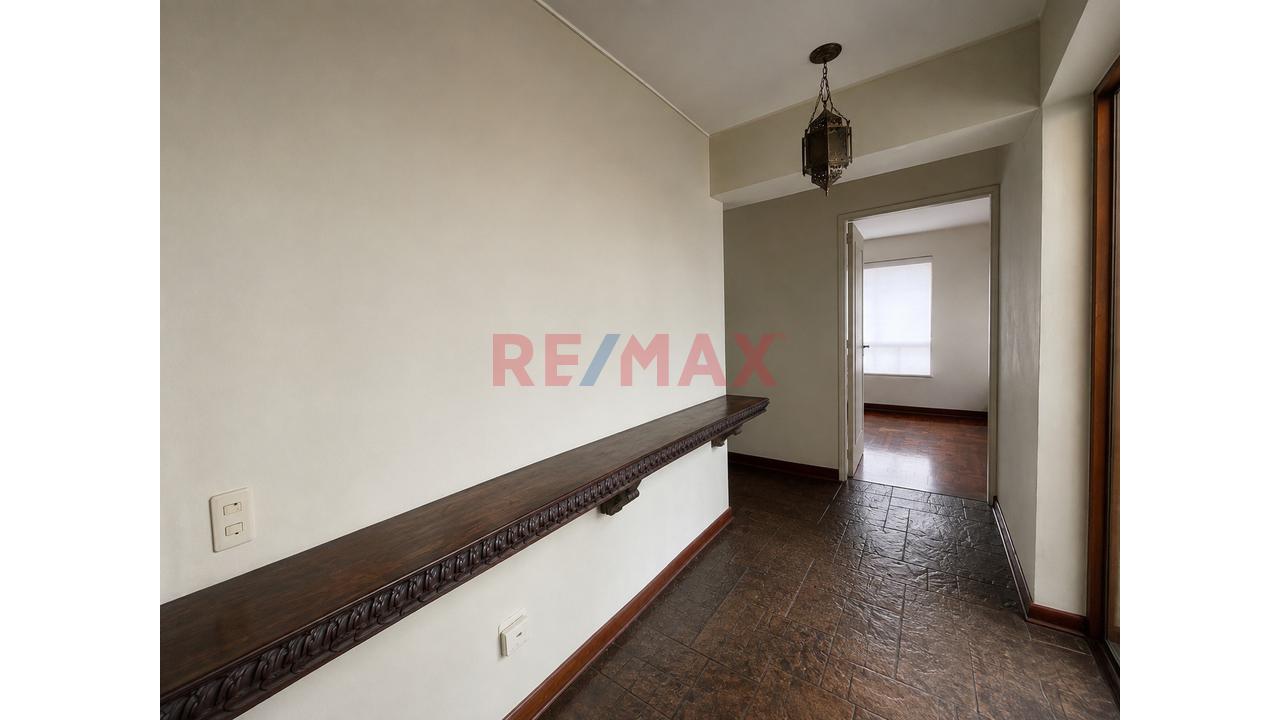 Departamento En Venta San Isidro - Frente Embajada De Chile / 2 Depas En 1 — foto 10