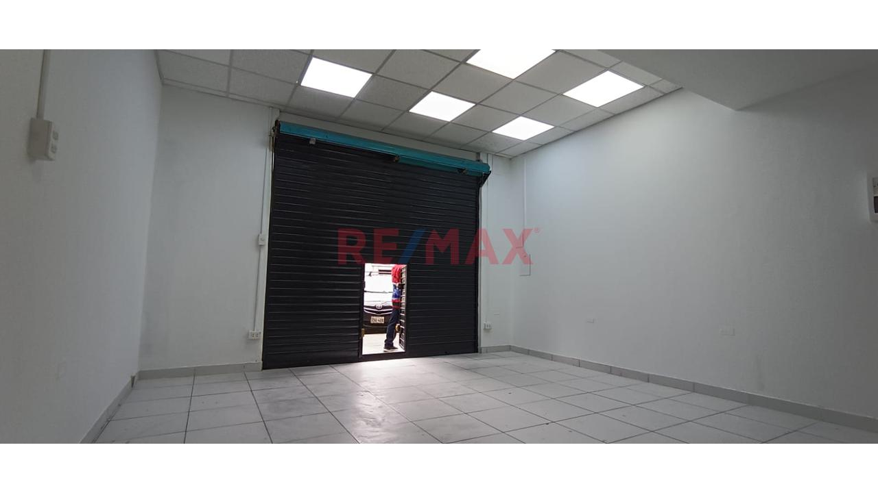 Alquiler De Local Comercial En El Callao De 38 M2, En Toda La Av. Saenz Peña Al Costado Del Mercado Central — foto 4