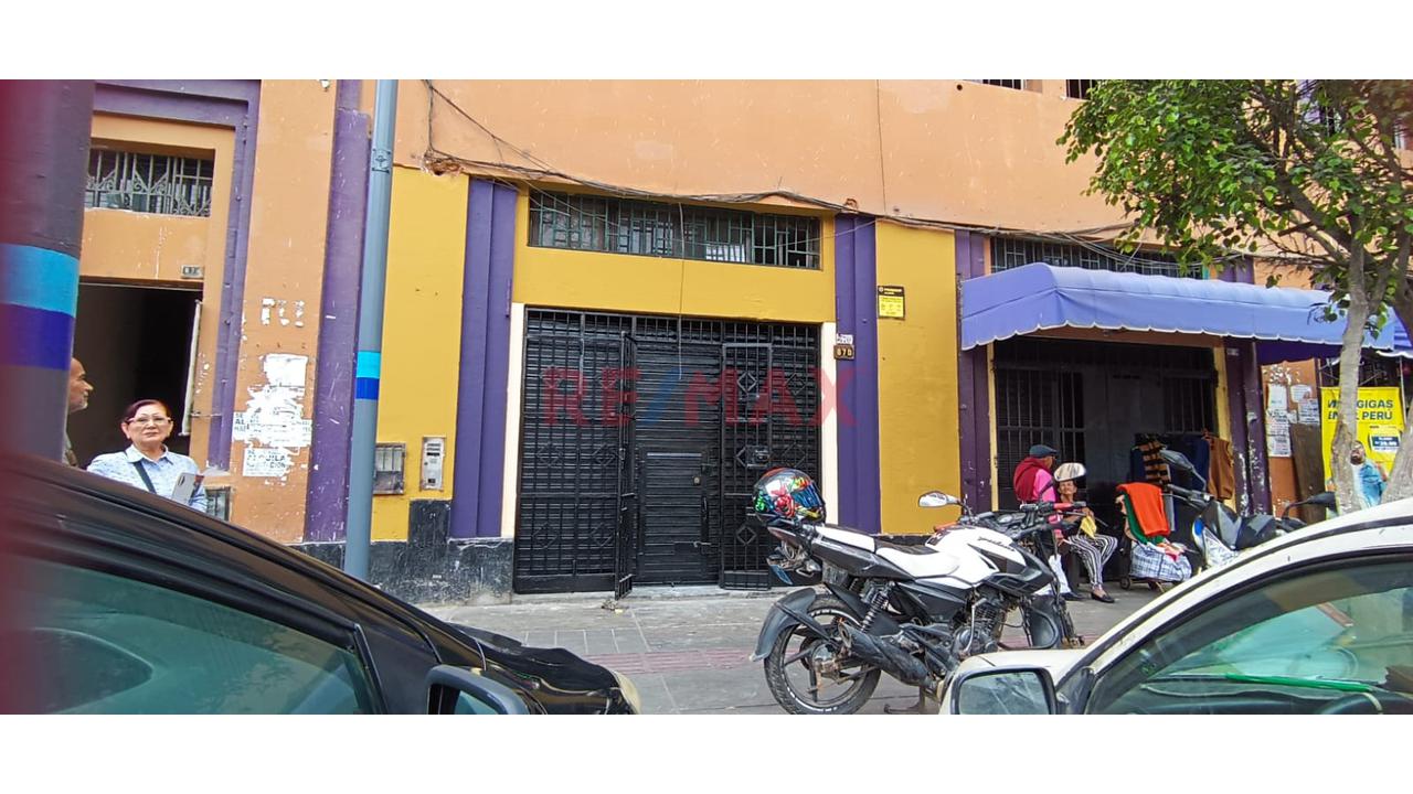 Alquiler De Local Comercial En El Callao De 38 M2, En Toda La Av. Saenz Peña Al Costado Del Mercado Central — foto 2