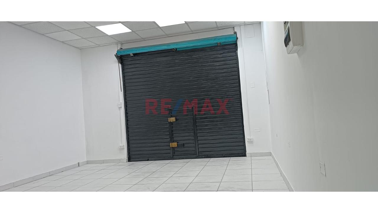 Alquiler De Local Comercial En El Callao De 38 M2, En Toda La Av. Saenz Peña Al Costado Del Mercado Central — foto 8