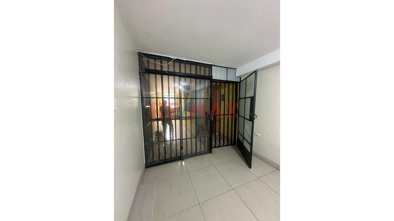 Alquiler De Lindo Departamento De 2 Habitaciones, Los Olivos — foto 3