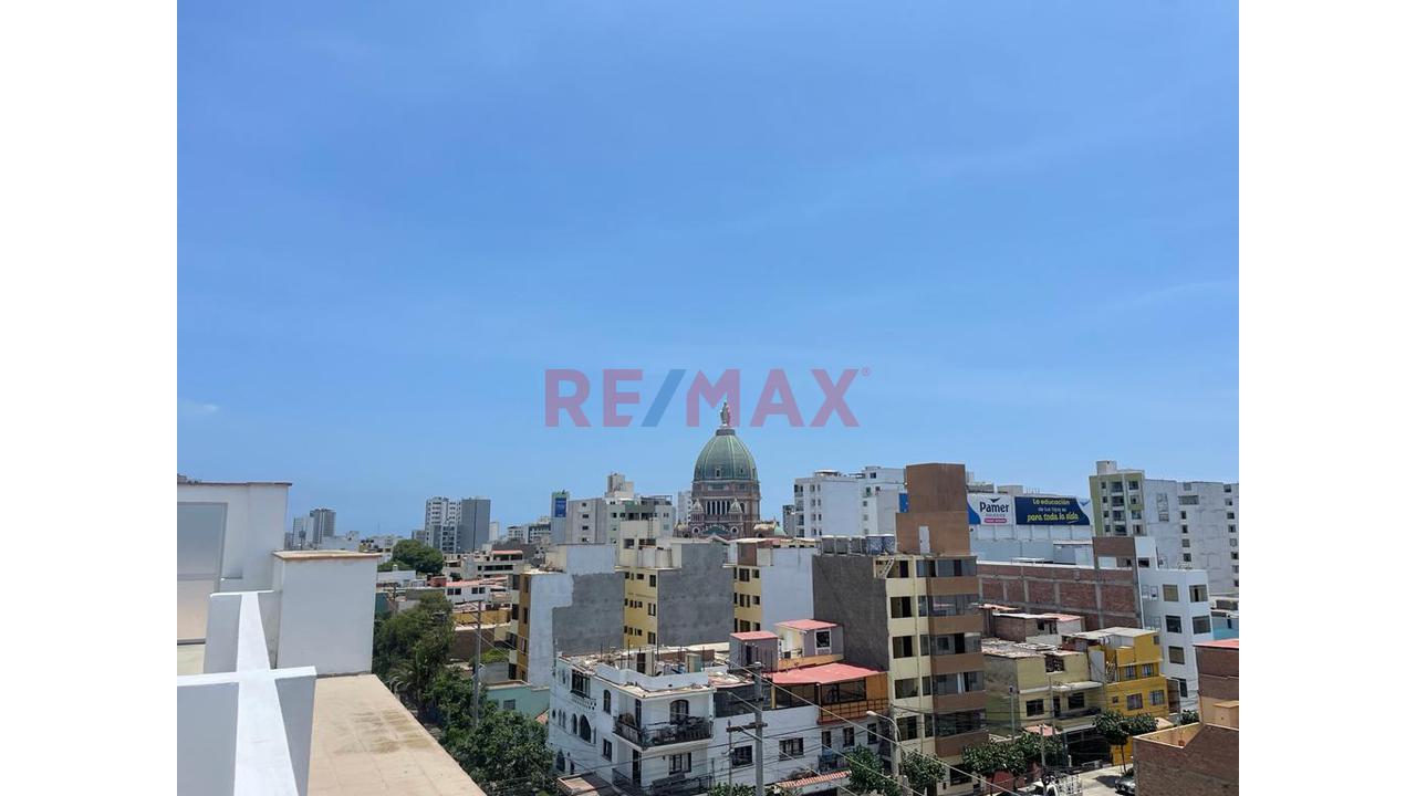 Alquiler De Departamento Con Amplia Terraza Y Cochera – Pueblo Libre — foto 13