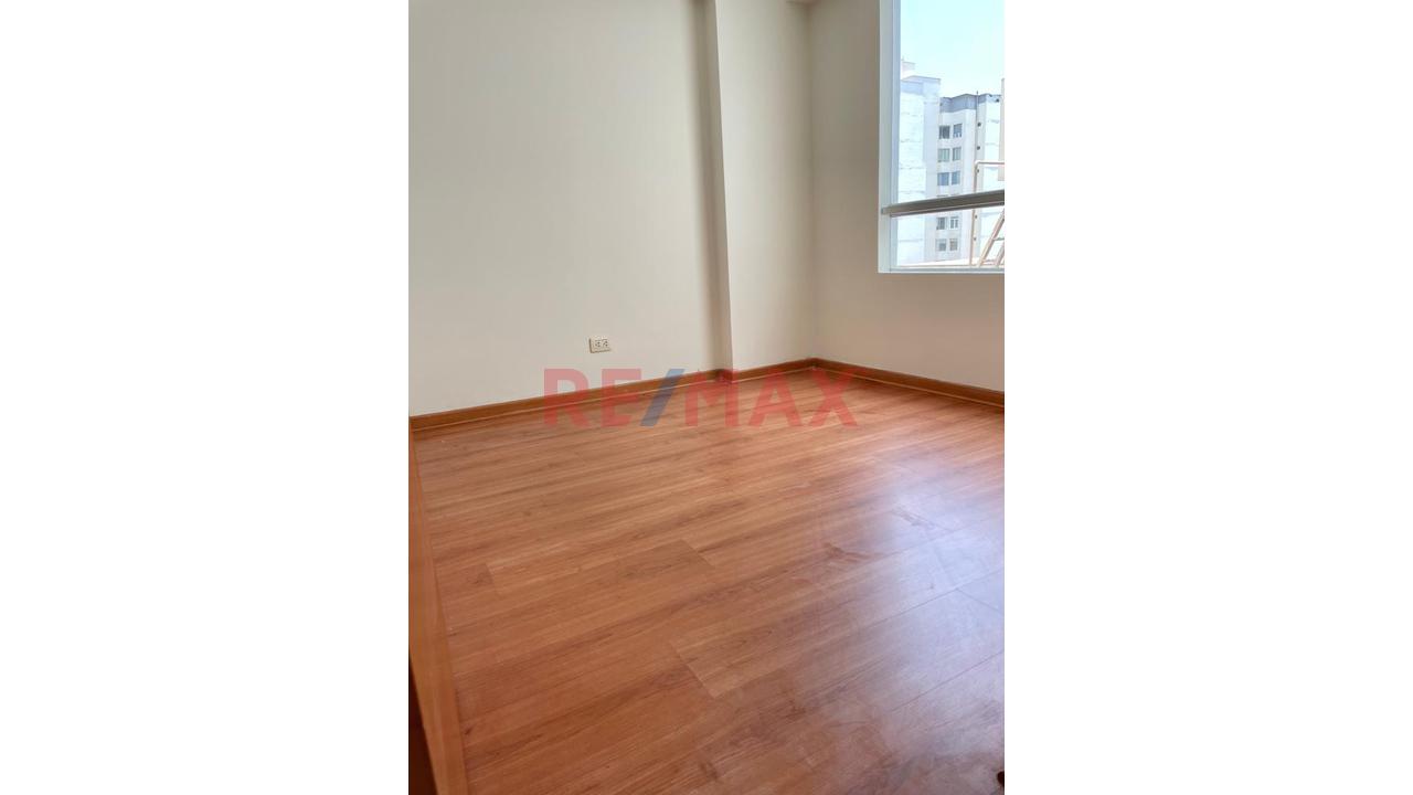Alquiler De Departamento Con Amplia Terraza Y Cochera – Pueblo Libre — foto 9