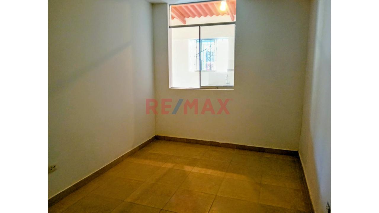 Oportunidad!!! Venta De Casa En Urb. San Bernardo De 160 M2 Cerca A Maxi Ahorro - 8