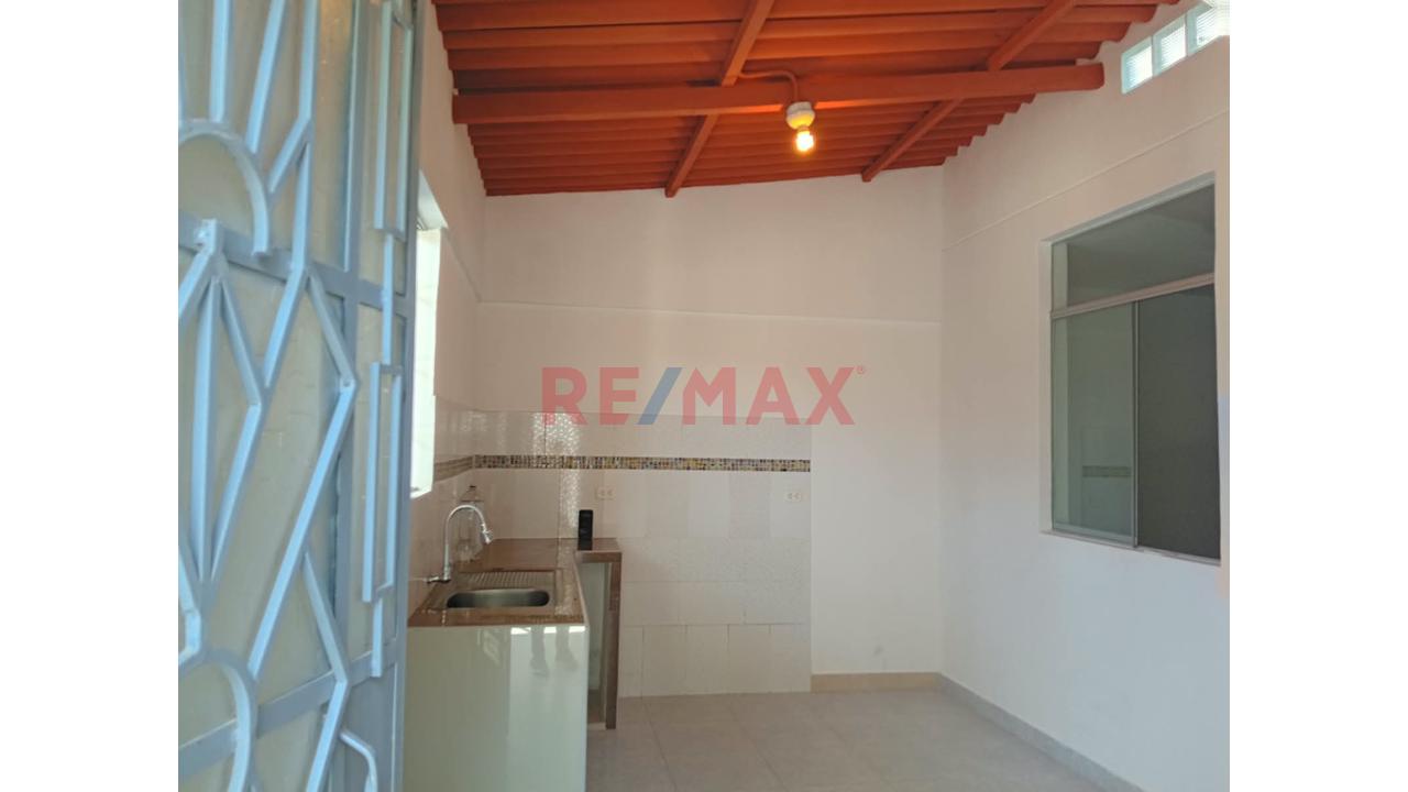 Oportunidad!!! Venta De Casa En Urb. San Bernardo De 160 M2 Cerca A Maxi Ahorro - 5