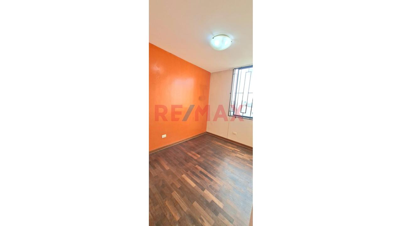 ¡Exclusivo Y Listo Para Mudarse! Departamento De 3 Dor. + Estudio + Cochera Techada En Condominio Con Jardines En Surco — foto 8