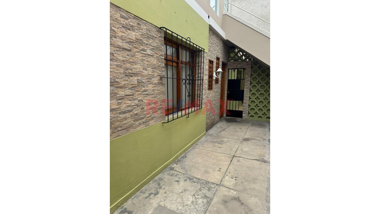 Amplia Casa Bien Ubicada En El Centro De Miraflores, Perfecta Para Oficina O Para Uso Familiar !!!! — foto 3