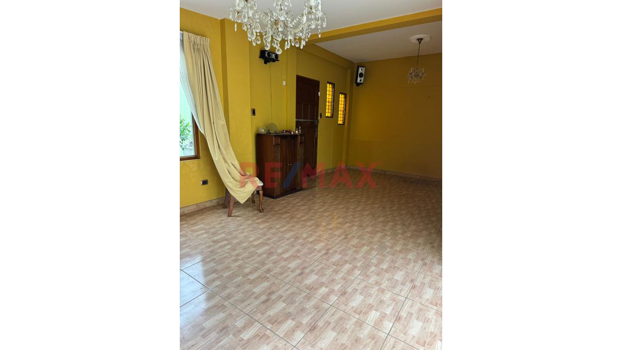 Amplia Casa Bien Ubicada En El Centro De Miraflores, Perfecta Para Oficina O Para Uso Familiar !!!! - 17