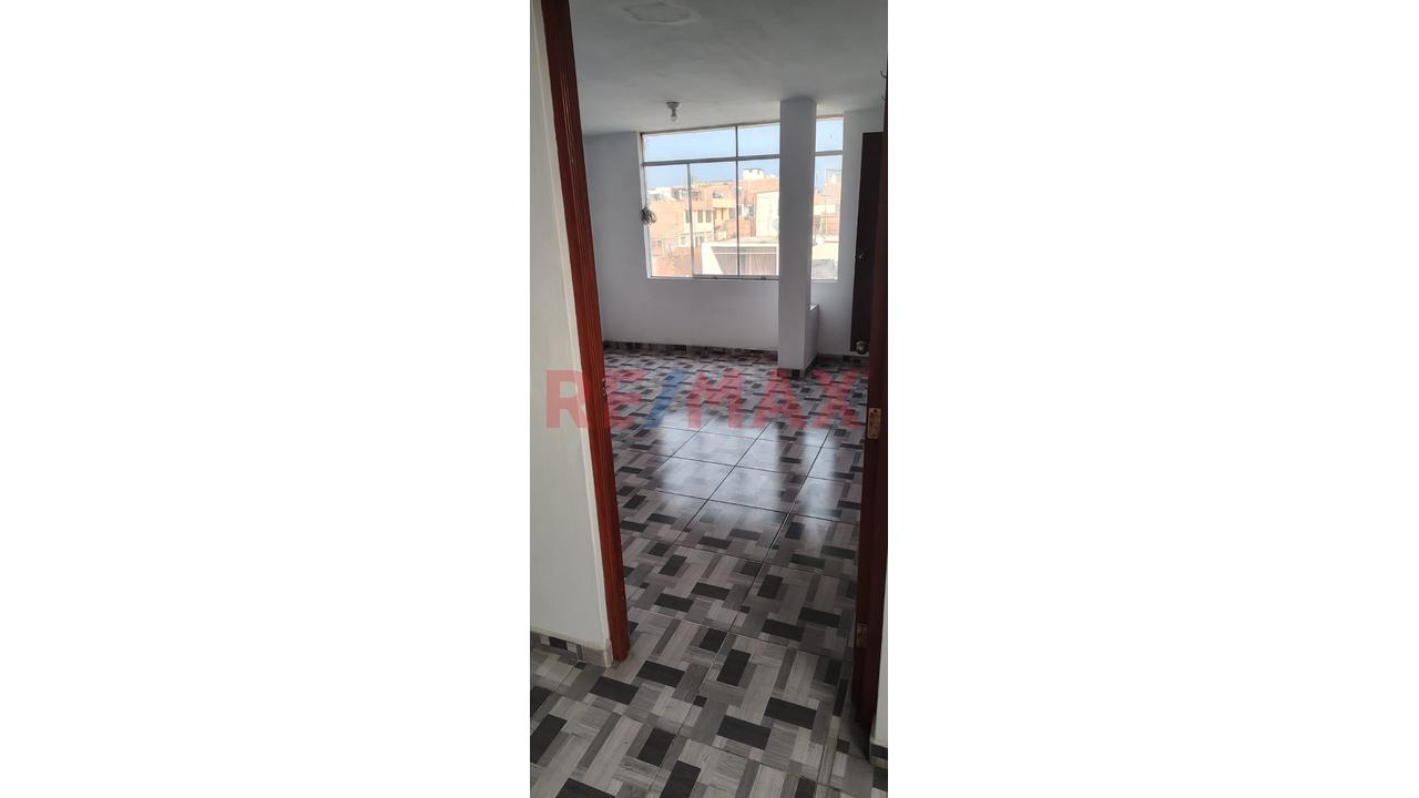 Oportunidad De Venta Edificio Cerca Av El Olivar Callao - 12