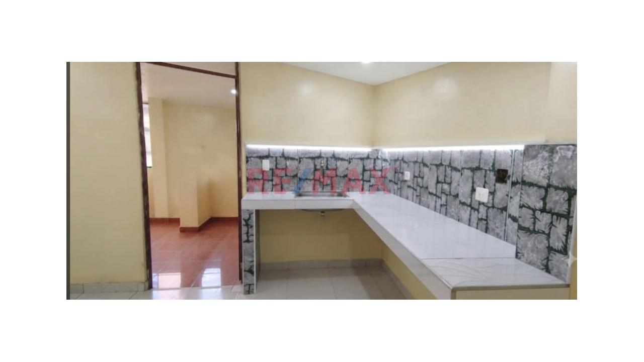 Oportunidad De Venta Edificio Cerca Av El Olivar Callao - 6