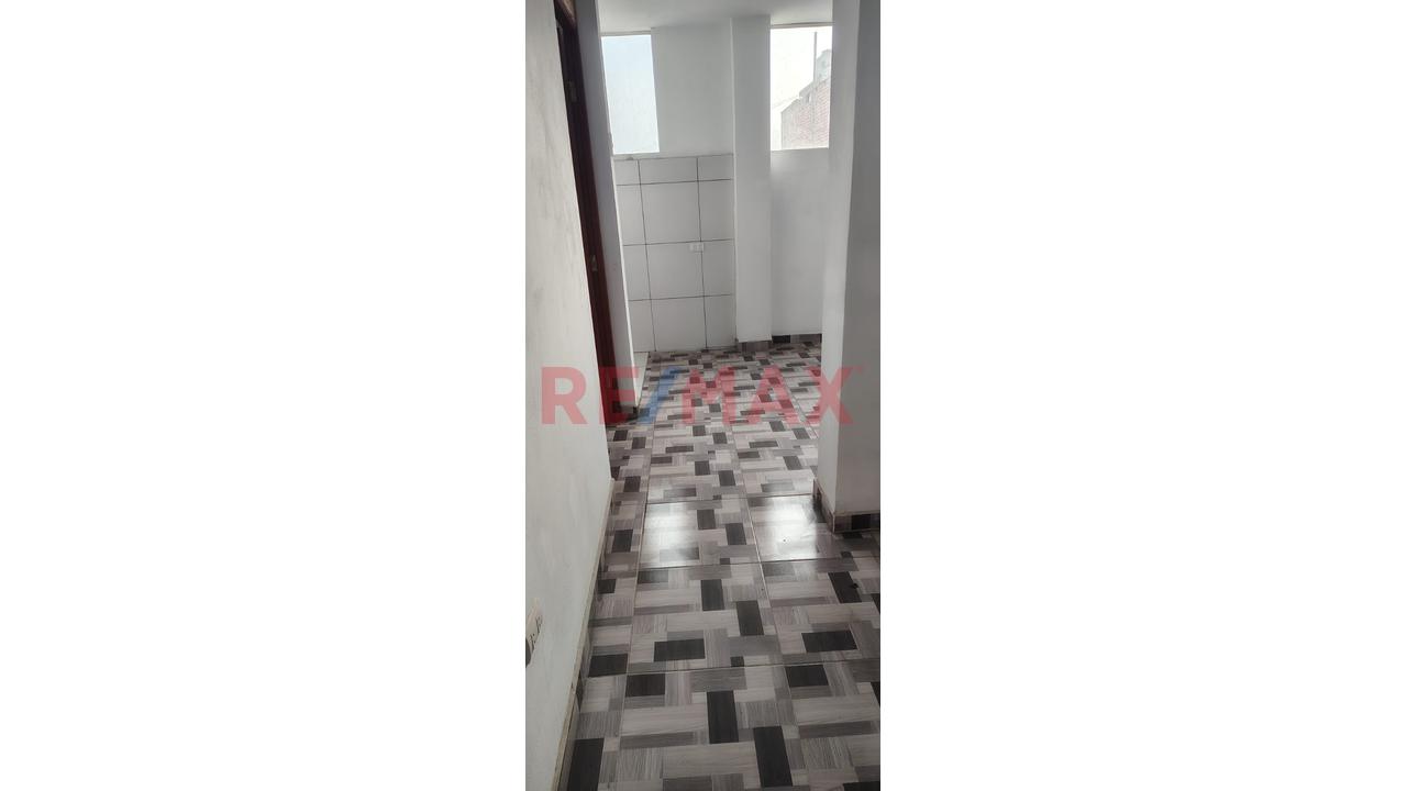 Oportunidad De Venta Edificio Cerca Av El Olivar Callao - 13