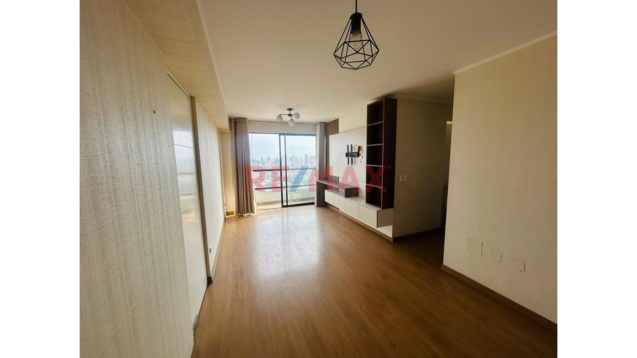 Departamento En Alquiler En Jesús María | 3 Dormitorios + Balcón + Sala De Estar/Estudio — foto 2