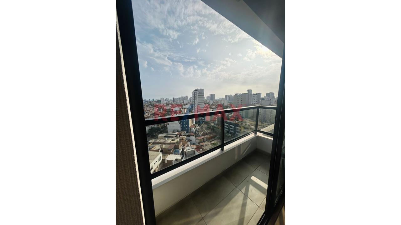 Departamento En Alquiler En Jesús María | 3 Dormitorios + Balcón + Sala De Estar/Estudio — foto 4