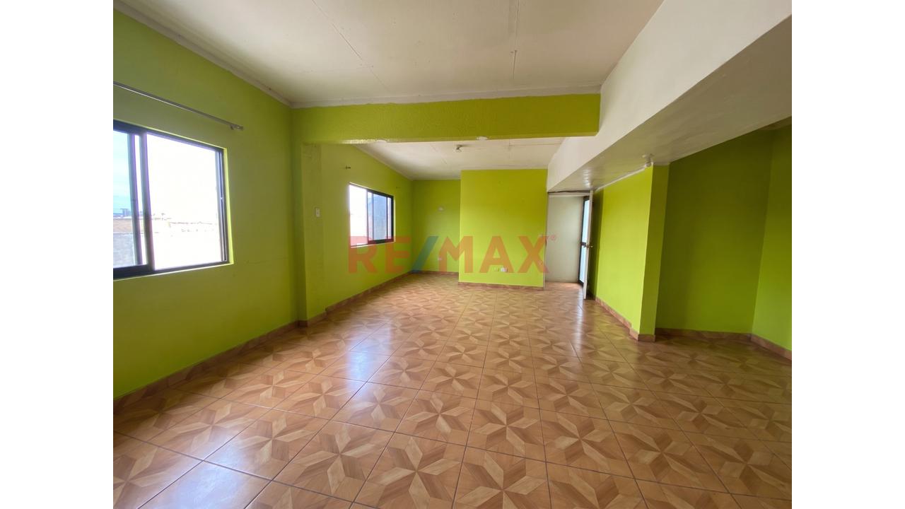 Venta De Departamento Duplex Con Azotea Urb Primavera - 10