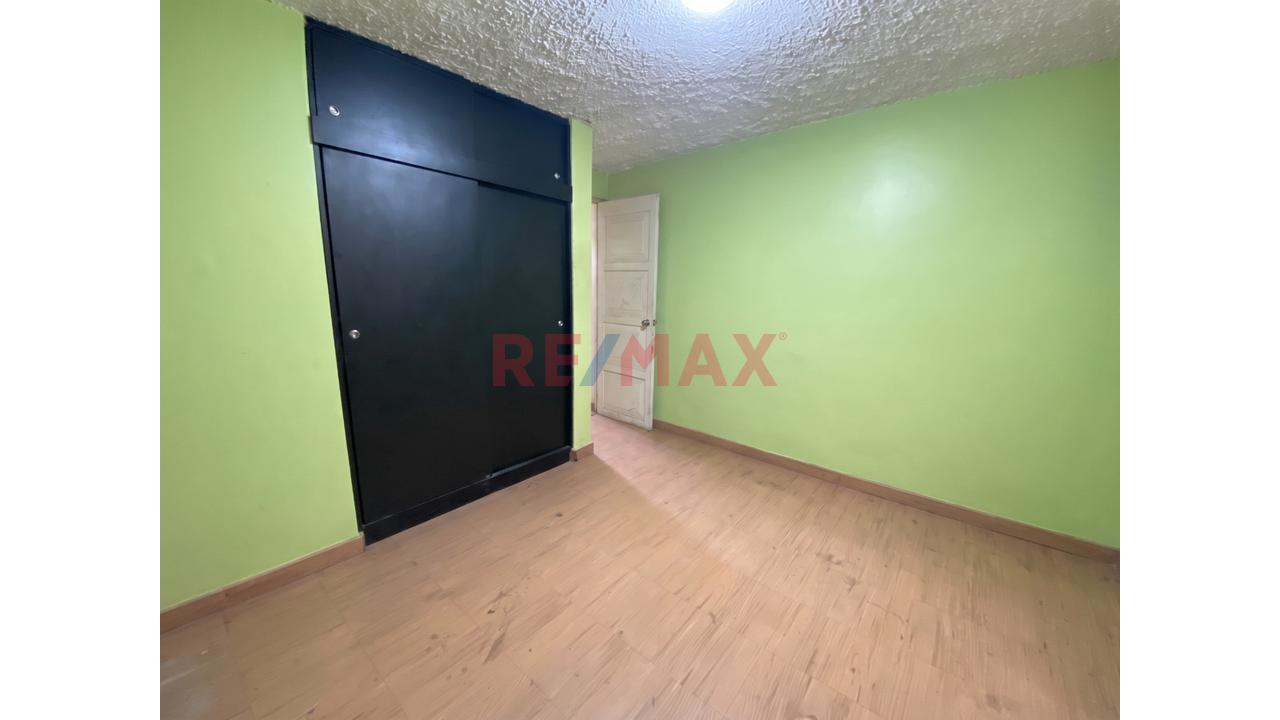 Venta De Departamento Duplex Con Azotea Urb Primavera - 14