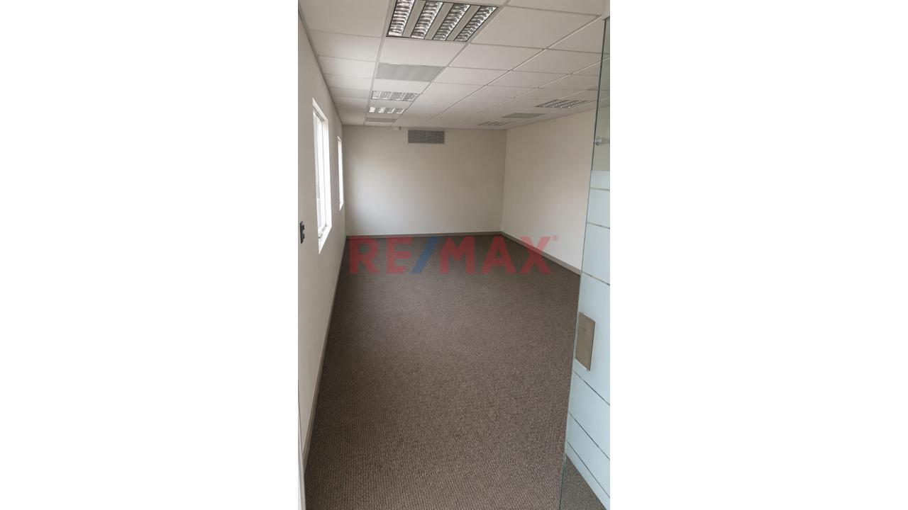 Oficina Corporativa Premiun En Alquiler En San Isidro - 17