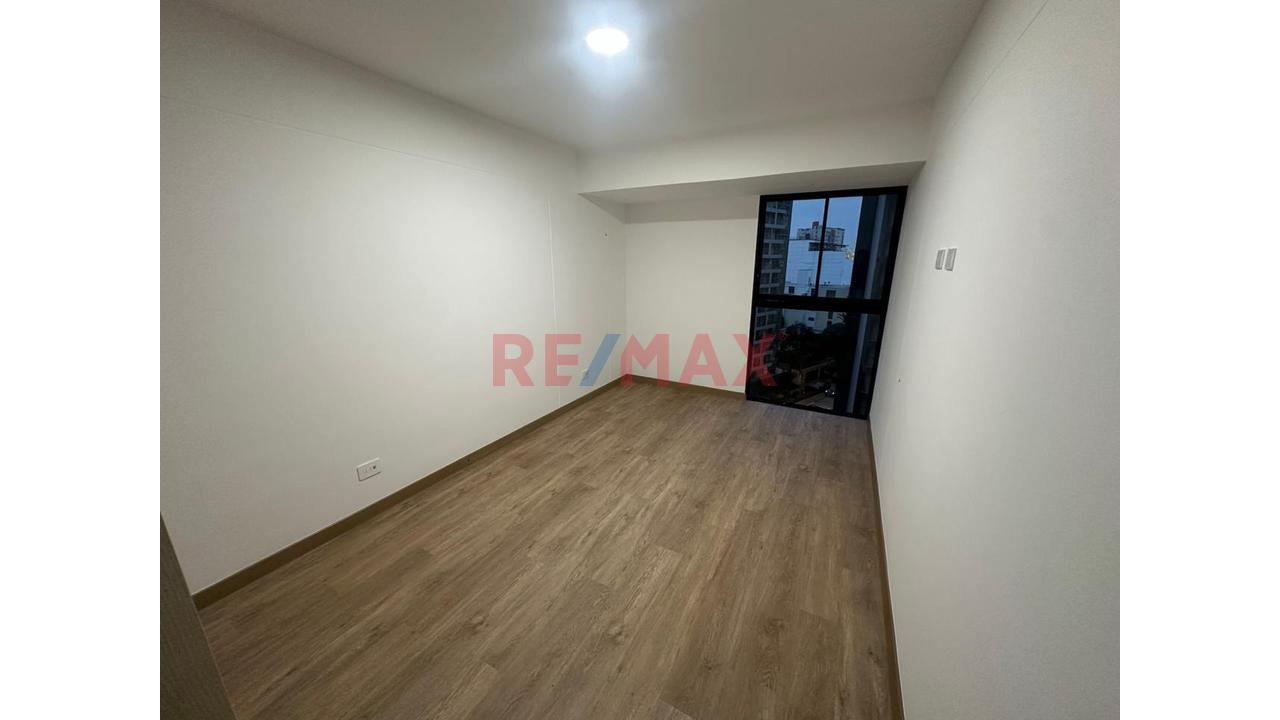 ¡Estrena Tu Nuevo Hogar! Alquilo Miniflat En Av. San Felipe! — foto 6