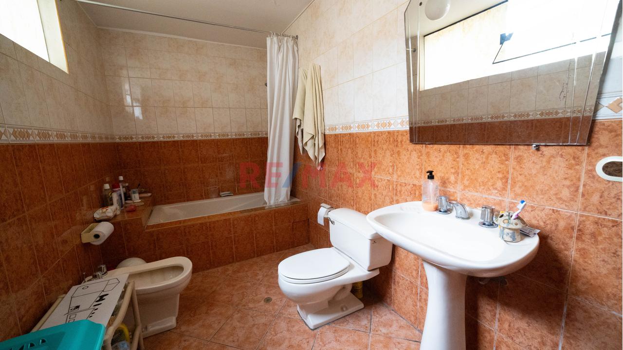 Venta De Casa En San Borja - Precio Negociable — foto 12