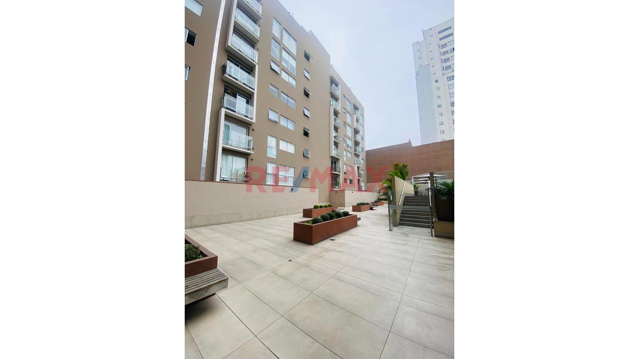 Moderno Departamento En Alquiler En Lince Límite Con San Isidro — foto 11