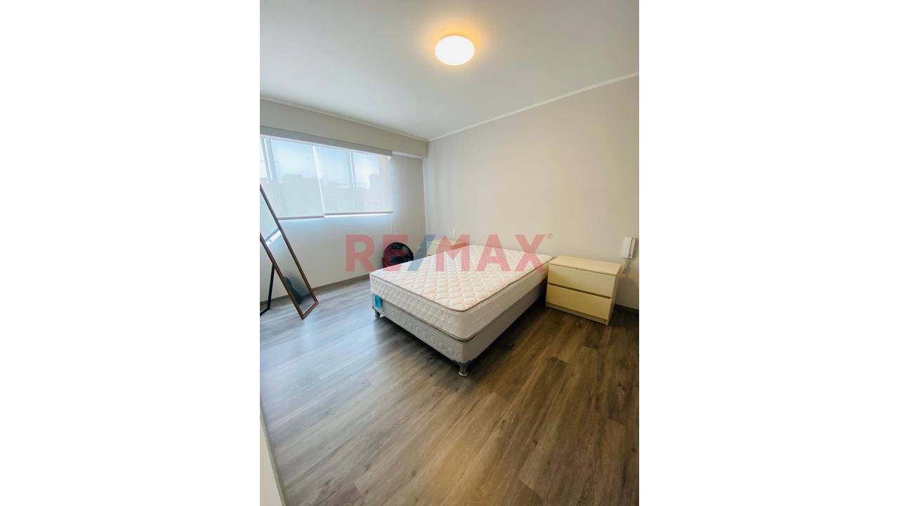 Moderno Departamento En Alquiler En Lince Límite Con San Isidro — foto 5
