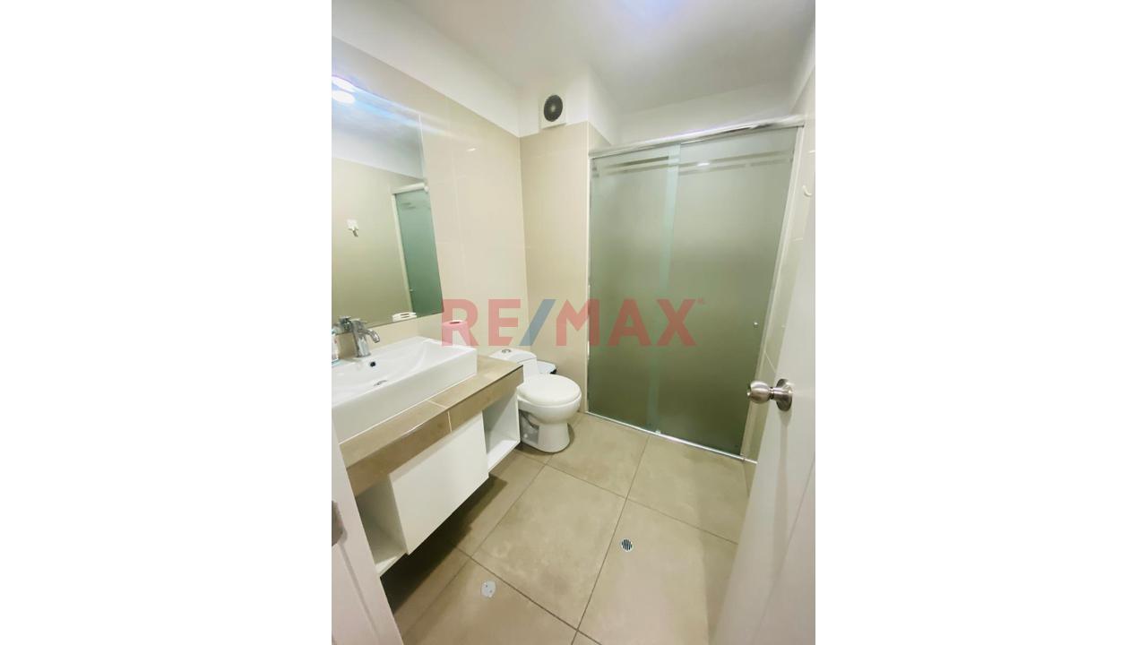 Moderno Departamento En Alquiler En Lince Límite Con San Isidro — foto 9
