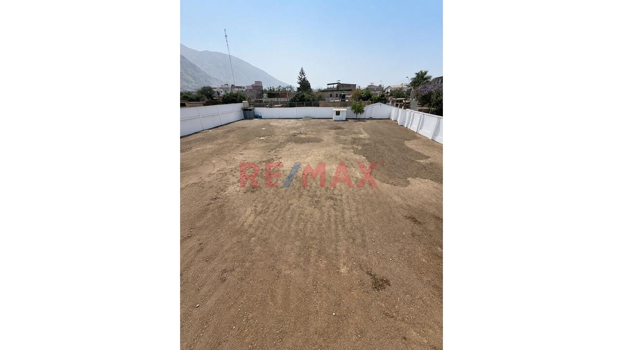 Venta De Terreno Comercial De 1,600 M2 En Esquina - Centro De Chaclacayo - 3