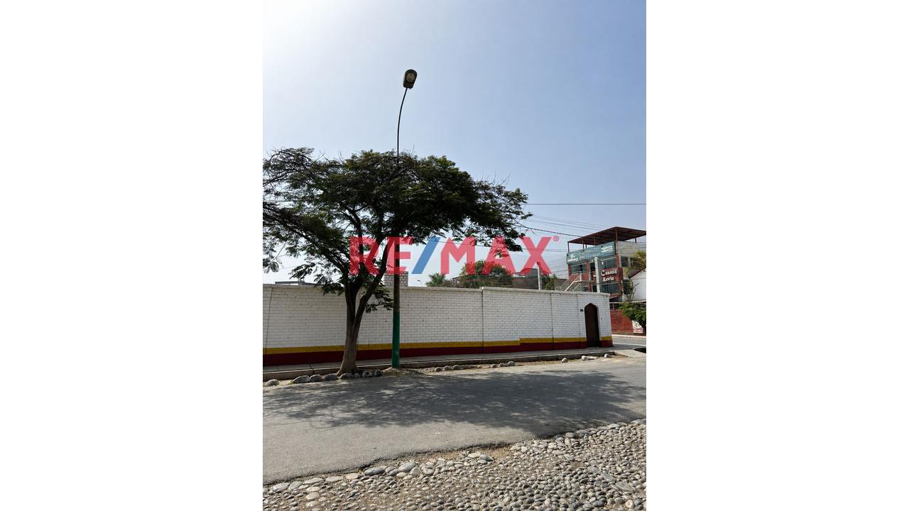 Venta De Terreno Comercial De 1,600 M2 En Esquina - Centro De Chaclacayo - 1